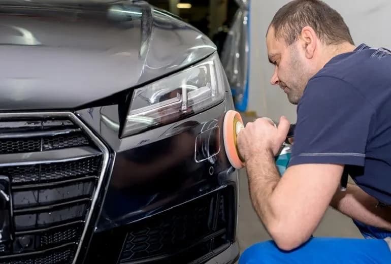 Jak usunąć rysy z karoserii samochodu - skuteczne metody i porady