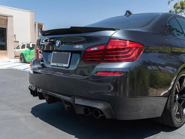 Najlepsze spoilery do BMW F10: Wybierz idealny dla swojego auta